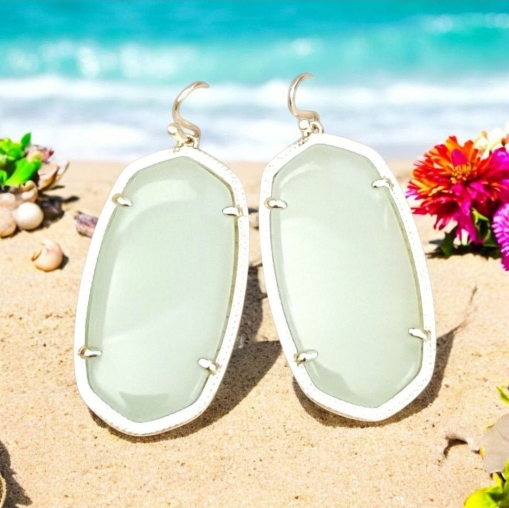 KENDRA SCOTT Green Danielle Chalcedony Statement Earrings Dust Bag